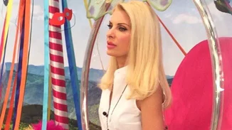 Ελένη Μενεγάκη: Βρήκαμε τι φόρεσε σήμερα στην εκπομπή της