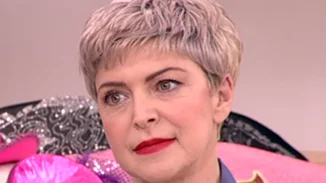 Η Πόπη Χατζηδημητρίου στην Ελένη Μενεγάκη: Συναντήθηκαν τηλεοπτικά για πρώτη φορά στην καριέρα τους