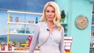 Ελένη Μενεγάκη: Βρήκαμε τι φόρεσε σήμερα στην εκπομπή της