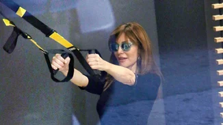 Βίκυ Χατζηβασιλείου: Βόλτα και γυμναστική στο Κολωνάκι