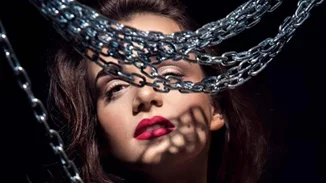 Alexandra Koutas: Το μοντέλο που σπάει όλα τα ταμπού!