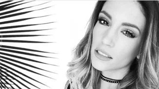 Αθηνά Οικονομάκου | Ποζάρει σε χειμωνιάτικο mood