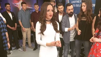 Rising Star: Τι φόρεσαν η Καλομοίρα και οι διαγωνιζόμενες στο 14ο live;