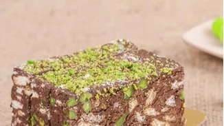 Συνταγές με αβοκάντο: Φτιάξε ελαφρύ σοκολατένιο μωσαϊκό από τη διαιτολόγο