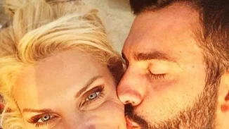 Ελένη Μενεγάκη: To σχόλιο του αδελφού της & η τρυφερή απάντησή της