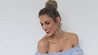 Μαντώ Γαστεράτου | Η topless φωτογραφία από την ημέρα του γάμου της