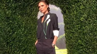 Βρήκαμε το εύκολο trick της Victoria Beckham για να φαίνεται ψηλότερη