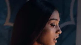 Ariana Grande - John Legend: Κυκλοφόρησε το βίντεο κλιπ του Beauty and the Beast