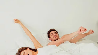 Τι ώρα πρέπει να πέφτεις για ύπνο αν θες να σηκώνεσαι κάθε πρωί σαν πουλάκι