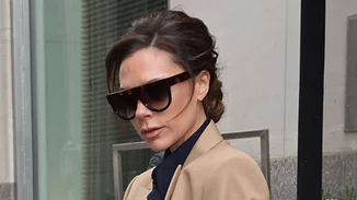 Φαρδύ παντελόνι: Φόρα το όπως η Victoria Beckham για να σε κολακεύει