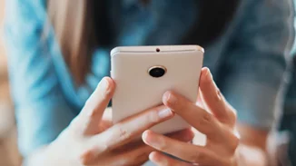 470 ευρώ χρειάζεσαι για να βρεις τον έρωτα της ζωής σου στο Tinder