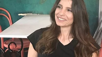 Μία ξετρελαμένη γιαγιά | Η Πόπη Τσαπανίδου ποζάρει πιο ευτυχισμένη από ποτέ με τον εγγονό της