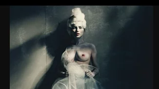 Όταν οι stars κάνουν τέχνη το γυμνό