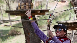 Μπέτυ Μαγγίρα: Δες την να κάνει extreme sports