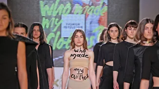 Fashion Revolution Greece: Εσύ έχεις αναρωτηθεί πώς φτιάχνονται τα ρούχα σου;