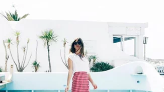 Βρήκαμε τη φούστα που λατρεύουν τώρα τα it-girls και κοστίζει μόλις 26€!