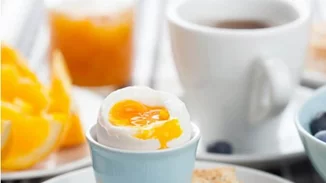 Να τρως ολόκληρα αυγά ή μόνο ασπράδια αυγού για να αδυνατίσεις;