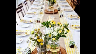 Lunch party: Έτσι θα διακοσμήσεις το τραπέζι της βεράντας σου