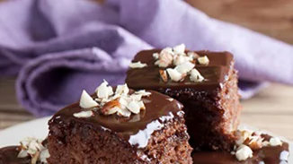 Κέικ χωρίς αυγά και βούτυρο από την Αργυρώ