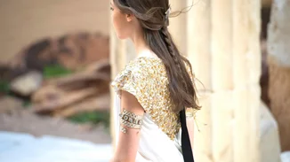 Chanel Cruise 2018: Οι beauty λεπτομέρειες για να γίνεις κι εσύ η απόλυτη Αρχαία Ελληνίδα Θεά