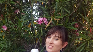 Να πώς θα αποκτήσεις ροζ-μπλε μαλλιά σε 1 λεπτό!