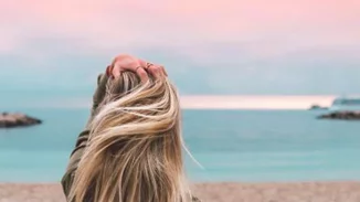 Με αυτούς τους 3 τρόπους σαμποτάρεις τα μαλλιά σου, χωρίς καν να το ξέρεις!