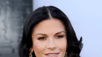 Κι όμως, η Catherine Zeta Jones ορκίζεται σε ένα ελληνικό beauty προϊόν!