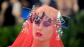 Met Gala 2017: Δες εδώ ΟΛΑ τα beauty looks (καλά και αδιάφορα) που είδαμε στο κόκκινο χαλί