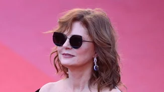 Susan Sarandon: Δίχασε το ντεκολτέ της στις Κάννες