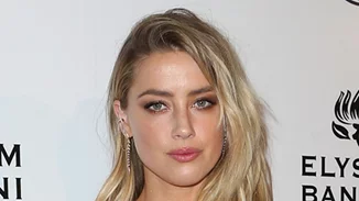 Amber Heard: Για πρώτη φορά με κόκκινα μαλλιά!