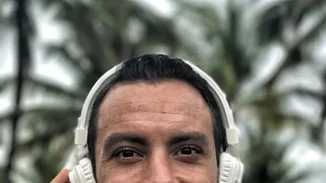 Σάκης Τανιμανίδης: Δες τον αδελφό του παρουσιαστή και την απίστευτη ομοιότητά τους