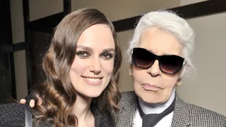 Keira Knightley: Δείχνει πώς να φορέσεις το μαύρο την Άνοιξη