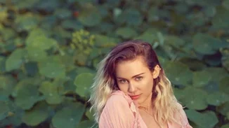 Miley Cyrus | Μήπως μάς κρύβει την εγκυμοσύνη της;