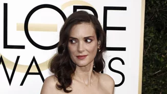 H Winona Ryder μίλησε για τον αντισημιτισμό που δέχτηκε από τον Mel Gibson