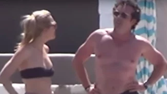 Βίκυ Καγιά: Οι πρώτες βουτιές στην Μύκονο και το σέξι μαγιό