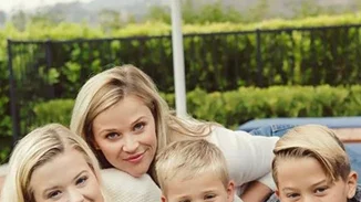 Έτσι γιόρτασαν οι celebrities την Γιορτή της Μητέρας