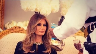 Melania Trump: Όλες οι εμφανίσεις της στο πρώτο της ταξίδι ως Πρώτη Κυρία