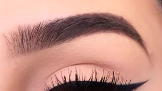 Με μια... φουρκέτα θα καταφέρεις επιτέλους το cat eye των ονείρων σου!