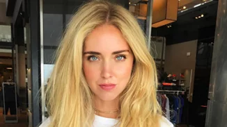 Chiara Ferragni: Το πανεύκολο look που επιλέγει όποτε ταξιδεύει