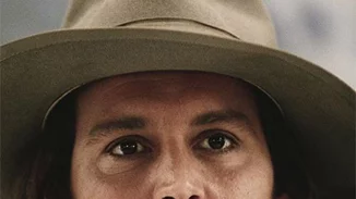 Johnny Depp: Πληρώνει τεχνικό για του λέει για λόγια του την ώρα των γυρισμάτων;