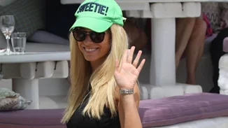 Δούκισσα Νομικού - Δημήτρης Θεοδωρίδης: Χαλαρές στιγμές στη Μύκονο