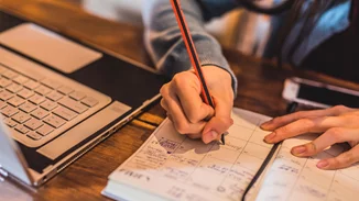 Ποια ζώδια είναι οργανωτικά; Τι πρέπει να ξέρει κάθε ζώδιο για να πάει καλά στα επαγγελματικά;