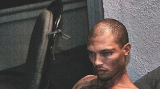 Jeremy Meeks: Ο "σέξι κατάδικος" φωτογραφίζεται για το πρώτο του εξώφυλλο