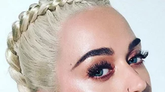 Katy Perry: "Κάθε βραβείο που έχω κερδίσει είναι ψεύτικο"
