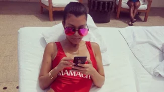 Kourtney Kardashian: Έτσι κατάφερε να κάνει την Kylie Jenner να ζηλέψει