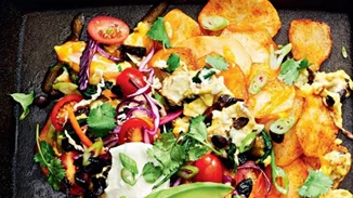 H συνταγή για το πιο σούπερ πρωινό με νάτσος, αυγά, αβοκάντο και όχι μόνο!