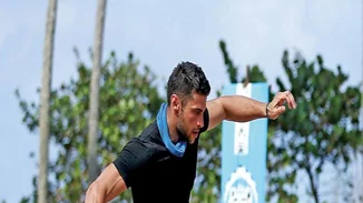 Survivor: Έτσι σχολίασε ο πατέρας του Βασάλου το χαστούκι της Τουρκάλας μποξέρ στον Κωνσταντίνο