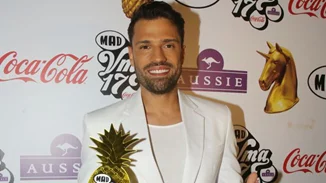 Τρελά ερωτευμένος ο Κωνσταντίνος Αργυρός. Αυτή είναι η κούκλα που του έχει κλέψει την καρδιά