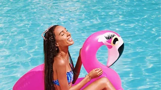 Θες φουσκωτό στρώμα ανανά ή καρπούζι ή φλαμίνγκο?!