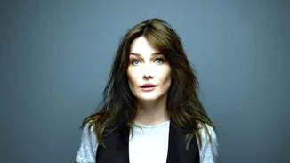 Carla Bruni - Nicolas Sarkozy: Με τα παιδιά τους στο κέντρο της Αθήνας
